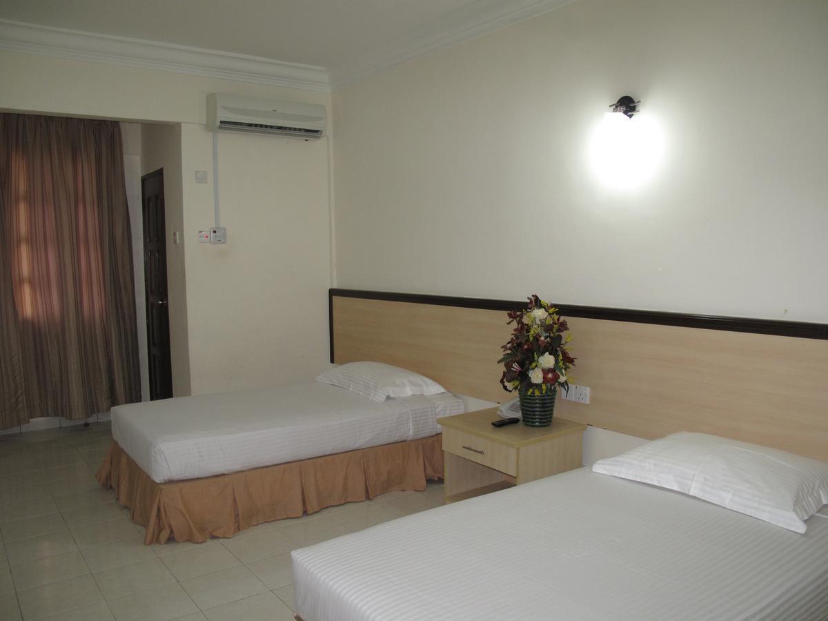 Tanjung Demong Beach Resort Kampung Kuala Besut Bagian luar foto