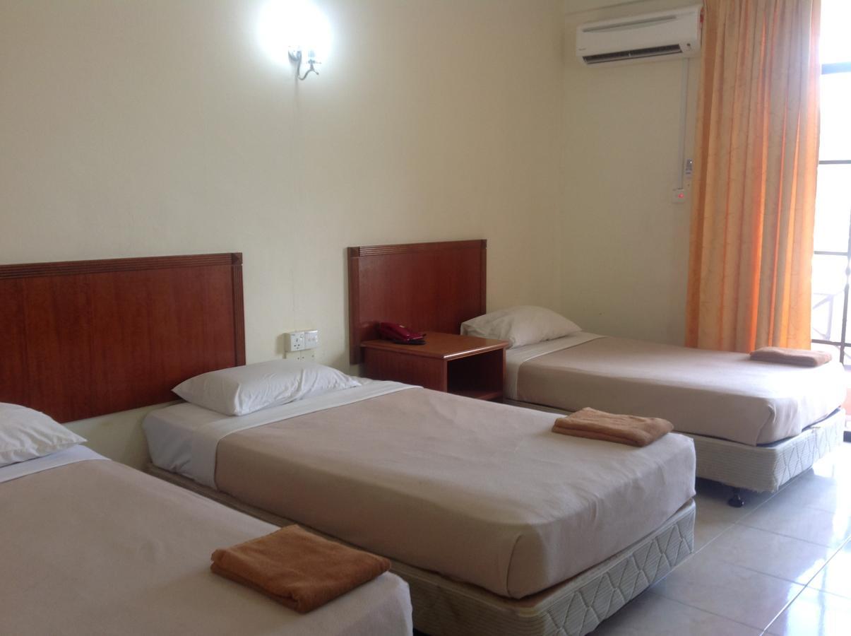 Tanjung Demong Beach Resort Kampung Kuala Besut Bagian luar foto